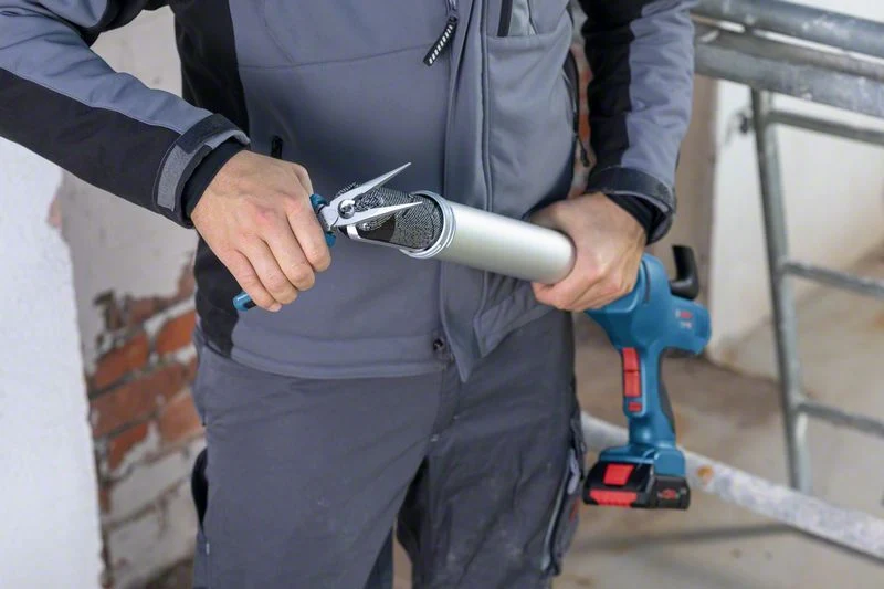 Pistolet extrudeur à mastic sans fils BOSCH 18V GCG 18V-600 solo 06019C4001