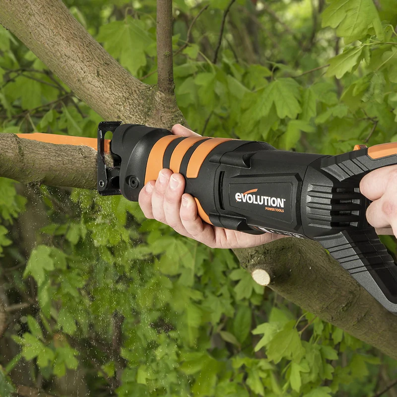Scie sabre Evolution R230RCP avec 4 lames multi-matériaux