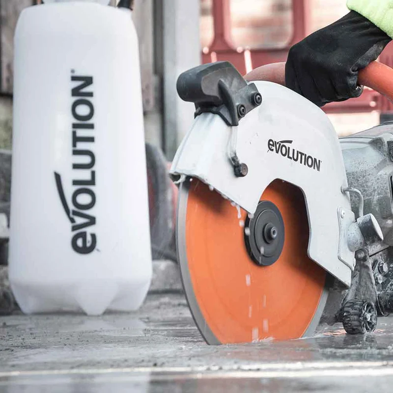 Pack Evolution : Scie à béton électrique 300mm R300DCT+ avec Lame diamant premium + Pompe à eau 15L à pédale