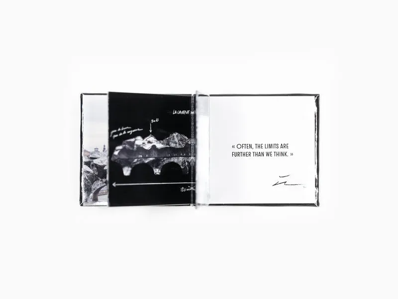 JR - La Caverne du Pont-Neuf : livre magnétique