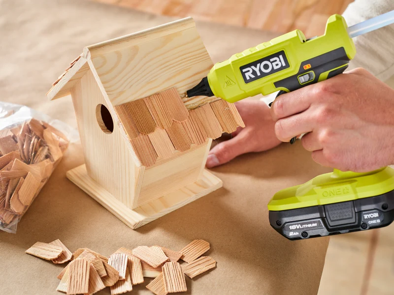 18V ONE+ Glue Gun Kit