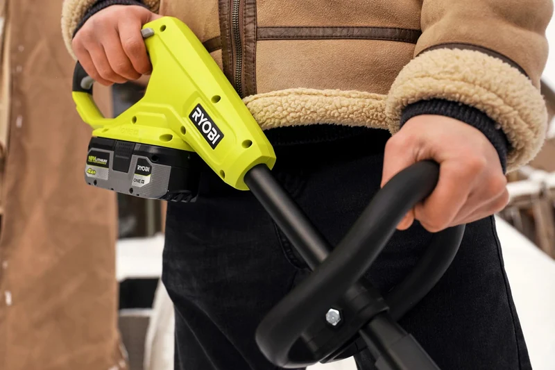 18V ONE+ 10" Snow Shovel Kit