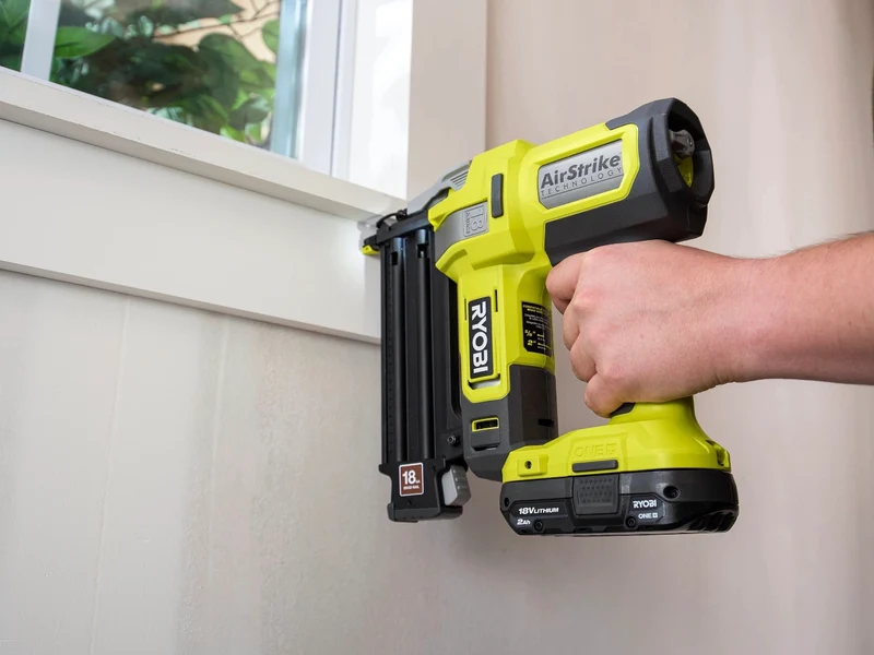18V ONE+ AirStrike 18GA Brad Nailer Kit