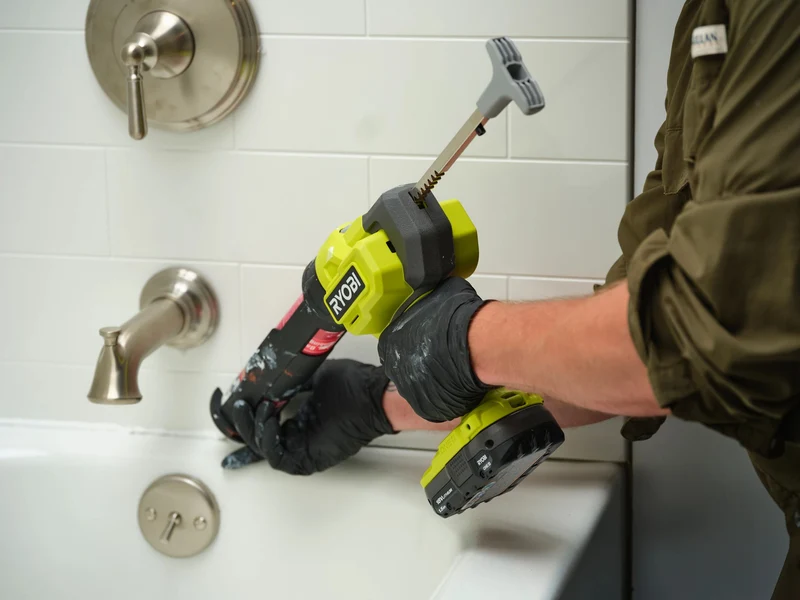 18V ONE+ 10 oz. Caulk and Adhesive Gun