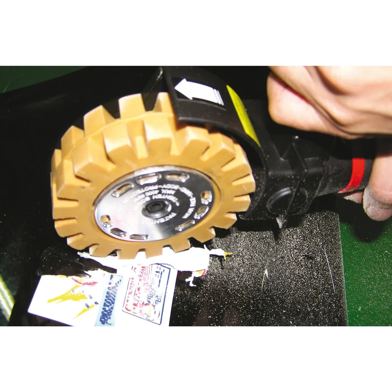 [V.500FRE] Brosse composite fine