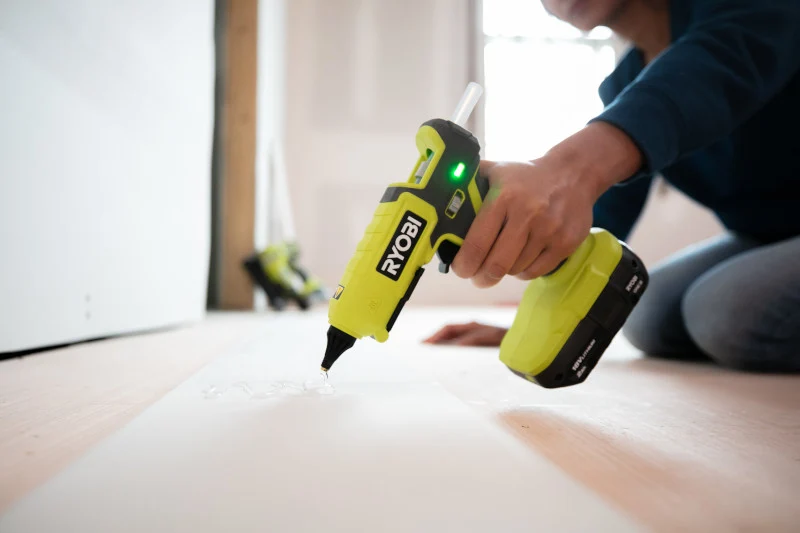 18V ONE+ Dual Temperature Glue Gun