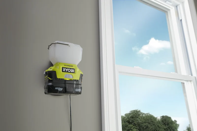 18V ONE+ EVERCHARGE Area Light Kit
