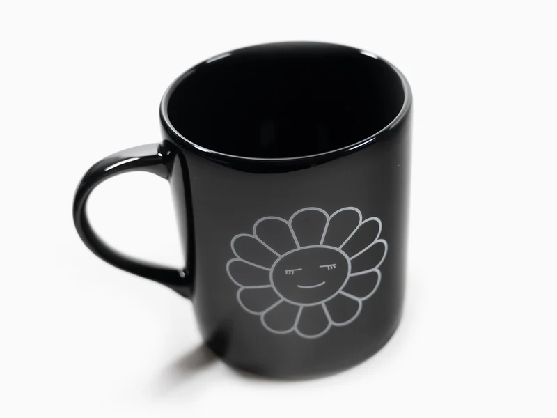 Tasse « Flower » de Takashi Murakami - Noire