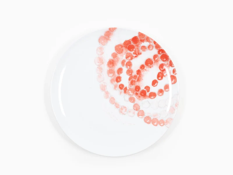 Jean-Michel Othoniel - Assiette mignardise " Rose du Louvre " rouge en porcelaine