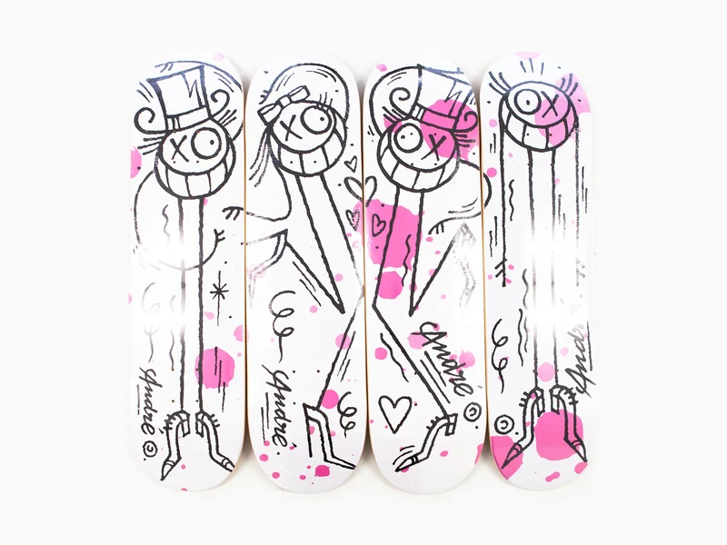 André - Skateboard - Ensemble de 4 planches à roulettes "Ménage à trois ou quatre".