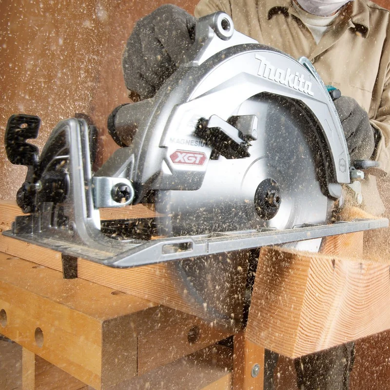 Scie circulaire 40V Makita à poignée arrière 260mm -RS002GT101