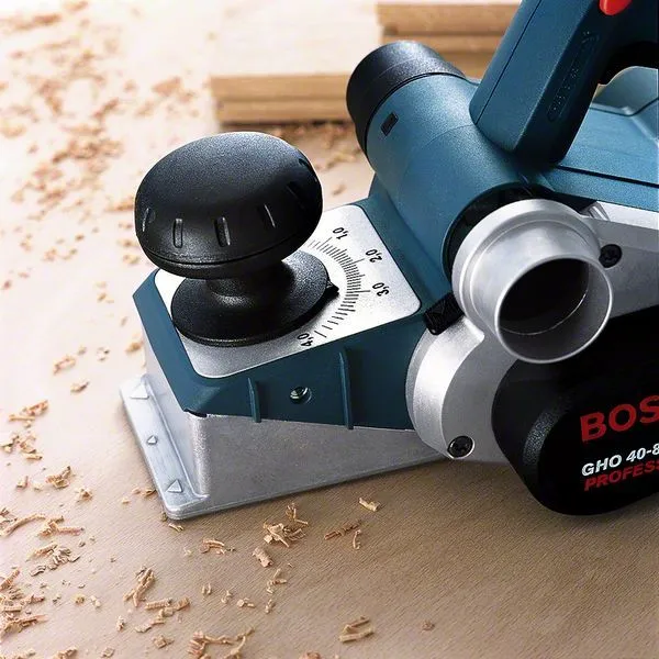 Rabot GHO 40-82 C (coffret) Bosch 060159A760