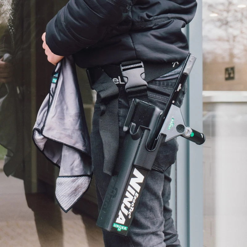 Unger ErgoTec® Ninja Bucket on a Belt